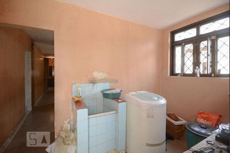 Casa à venda com 180m², 4 quartos e 5 vagasÁrea de Serviço