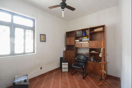 Casa à venda com 180m², 4 quartos e 5 vagasQuarto 2
