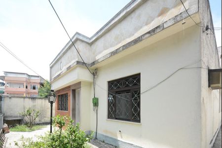 Casa à venda com 180m², 4 quartos e 5 vagasFachada Frente