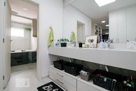 Casa à venda com 430m², 3 quartos e 5 vagas Casa à venda com 430m², 3 quartos e 5 vagasBanheiro do Quarto 3