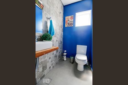 Casa à venda com 430m², 3 quartos e 5 vagas Casa à venda com 430m², 3 quartos e 5 vagasBanheiro Social