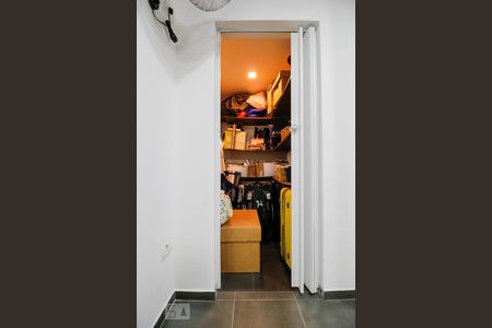 Casa à venda com 430m², 3 quartos e 5 vagas Casa à venda com 430m², 3 quartos e 5 vagasDespensa