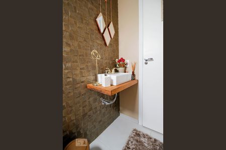 Casa à venda com 430m², 3 quartos e 5 vagas Casa à venda com 430m², 3 quartos e 5 vagasLavabo