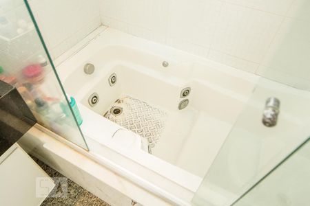 Apartamento para alugar com 160m², 4 quartos e 3 vagas Apartamento para alugar com 160m², 4 quartos e 3 vagasBanheiro do Quarto 4