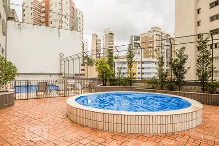 Apartamento para alugar com 160m², 4 quartos e 3 vagas Apartamento para alugar com 160m², 4 quartos e 3 vagasÁrea comum - Piscina 1