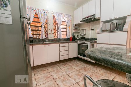 Casa à venda com 198m², 4 quartos e 3 vagas Casa à venda com 198m², 4 quartos e 3 vagasCozinha