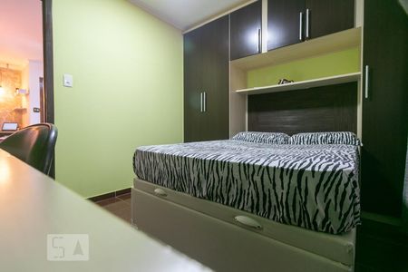 Casa à venda com 198m², 4 quartos e 3 vagas Casa à venda com 198m², 4 quartos e 3 vagasQuarto 1