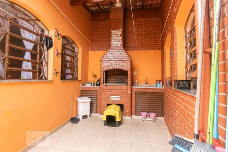 Casa à venda com 198m², 4 quartos e 3 vagas Casa à venda com 198m², 4 quartos e 3 vagasChurrasqueira