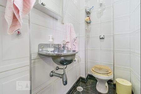 Apartamento à venda com 199m², 3 quartos e 2 vagasBanheiro de Serviço