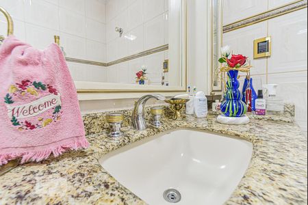 Apartamento à venda com 199m², 3 quartos e 2 vagasBanheiro da Suite 1