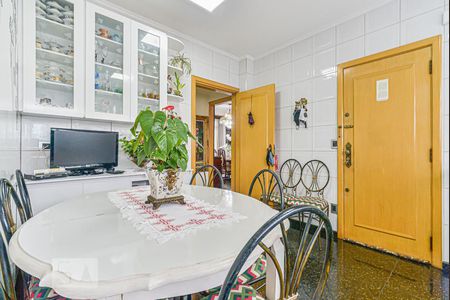 Apartamento à venda com 199m², 3 quartos e 2 vagasCozinha