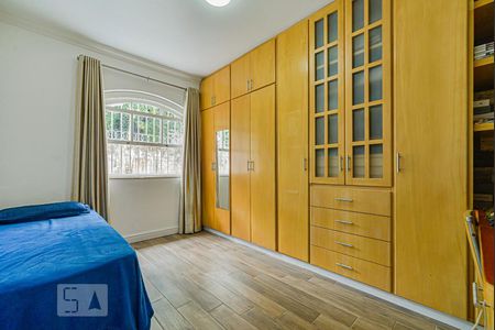 Casa à venda com 302m², 3 quartos e 4 vagasQuarto 2