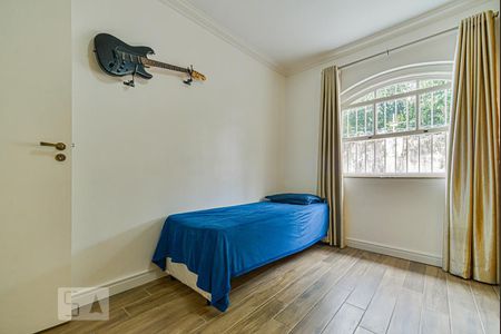 Casa à venda com 302m², 3 quartos e 4 vagasQuarto 2