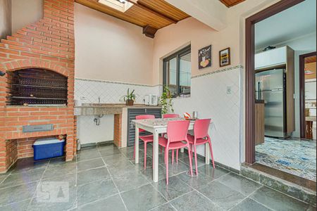 Casa à venda com 302m², 3 quartos e 4 vagasChurrasqueira