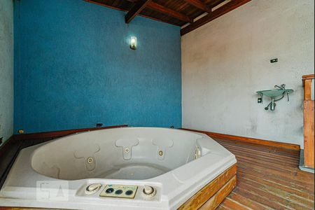 Casa à venda com 302m², 3 quartos e 4 vagasSpa