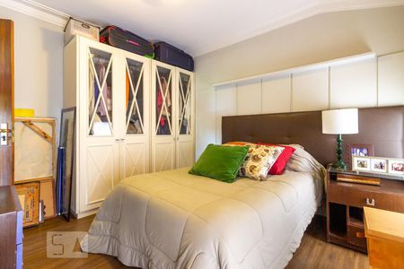 Casa de condomínio à venda com 502m², 4 quartos e 6 vagas Casa de condomínio à venda com 502m², 4 quartos e 6 vagasSuíte 1