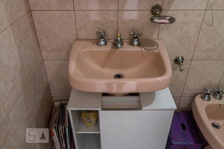 Apartamento à venda com 120m², 3 quartos e 1 vaga Apartamento à venda com 120m², 3 quartos e 1 vagaBanheiro da Suíte 1