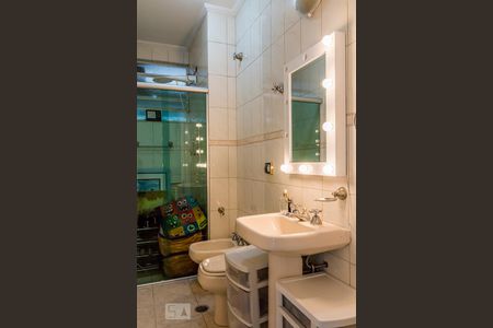 Apartamento à venda com 120m², 3 quartos e 1 vaga Apartamento à venda com 120m², 3 quartos e 1 vagaBanheiro