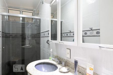 Apartamento para alugar com 123m², 4 quartos e 1 vaga Apartamento para alugar com 123m², 4 quartos e 1 vagaBanheiro 2