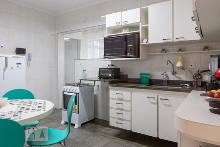 Apartamento para alugar com 123m², 4 quartos e 1 vaga Apartamento para alugar com 123m², 4 quartos e 1 vagaCozinha