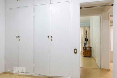 Apartamento para alugar com 123m², 4 quartos e 1 vaga Apartamento para alugar com 123m², 4 quartos e 1 vagaQuarto 2