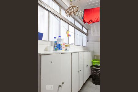 Apartamento para alugar com 123m², 4 quartos e 1 vaga Apartamento para alugar com 123m², 4 quartos e 1 vagaLavanderia