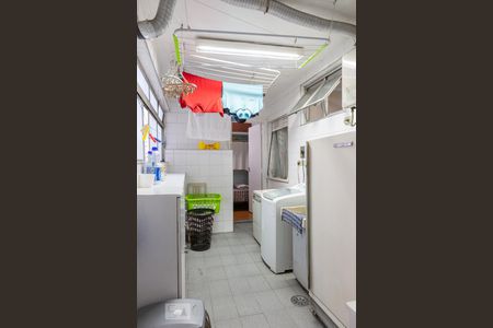 Apartamento para alugar com 123m², 4 quartos e 1 vaga Apartamento para alugar com 123m², 4 quartos e 1 vagaLavanderia