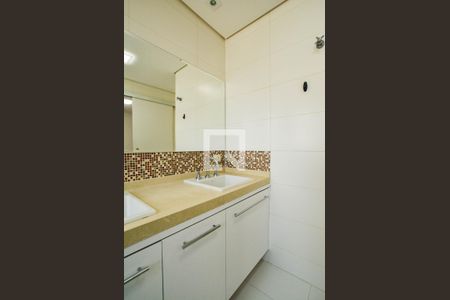 Apartamento para alugar com 136m², 3 quartos e 3 vagas Apartamento para alugar com 136m², 3 quartos e 3 vagasBanheiro da Suíte 3
