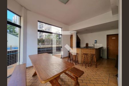 Apartamento para alugar com 136m², 3 quartos e 3 vagas Apartamento para alugar com 136m², 3 quartos e 3 vagasÁrea comum - Churrasqueira