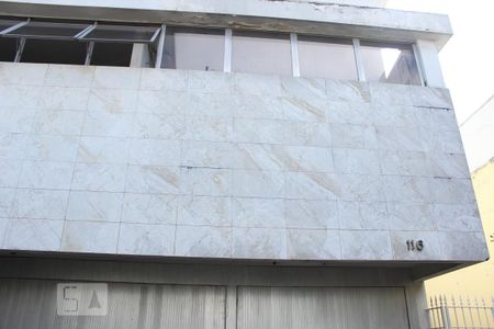 Casa à venda com 330m², 4 quartos e 5 vagasFachada