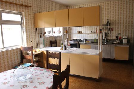 Casa à venda com 330m², 4 quartos e 5 vagasCozinha