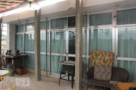 Casa à venda com 330m², 4 quartos e 5 vagasÁrea Externa