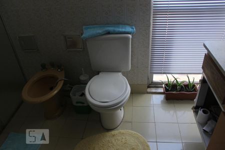 Casa à venda com 330m², 4 quartos e 5 vagasBanheiro Suíte