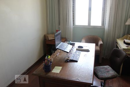 Casa à venda com 330m², 4 quartos e 5 vagasQuarto 1