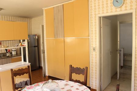 Casa à venda com 330m², 4 quartos e 5 vagasCozinha
