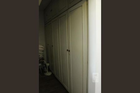 Casa à venda com 330m², 4 quartos e 5 vagasCloset da suíte