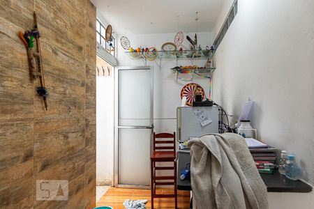 Casa à venda com 200m², 3 quartos e 3 vagas Casa à venda com 200m², 3 quartos e 3 vagasEscritório