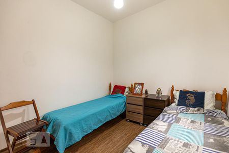 Casa à venda com 200m², 3 quartos e 3 vagas Casa à venda com 200m², 3 quartos e 3 vagasQuarto 2