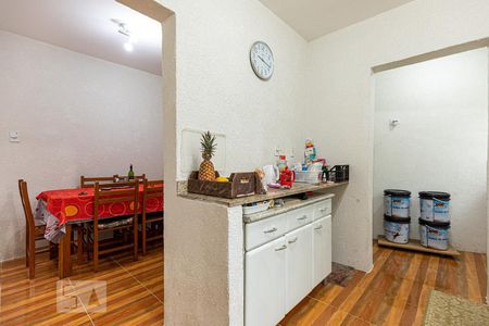 Casa à venda com 200m², 3 quartos e 3 vagas Casa à venda com 200m², 3 quartos e 3 vagasCozinha