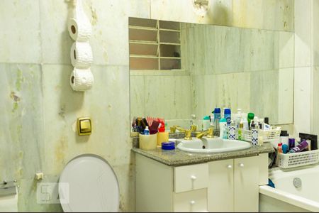 Apartamento à venda com 316m², 4 quartos e 1 vagaSuíte - Banheiro