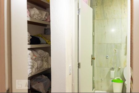 Apartamento à venda com 316m², 4 quartos e 1 vagaSuíte - Corredor