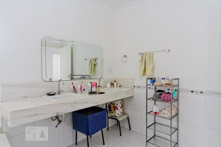 Casa à venda com 400m², 4 quartos e 3 vagas Casa à venda com 400m², 4 quartos e 3 vagasBanheiro da Suíte 1