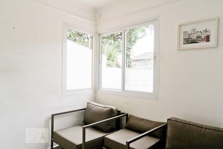 Casa à venda com 400m², 4 quartos e 3 vagas Casa à venda com 400m², 4 quartos e 3 vagasSaleta