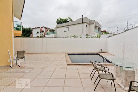 Casa à venda com 400m², 4 quartos e 3 vagas Casa à venda com 400m², 4 quartos e 3 vagasÁrea Externa