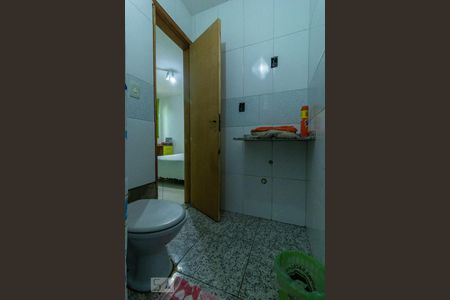 Casa à venda com 360m², 6 quartos e 4 vagasBanheiro