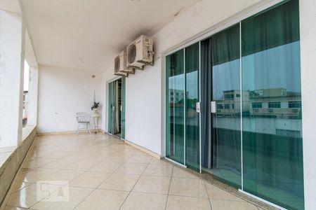 Casa à venda com 360m², 6 quartos e 4 vagasVaranda