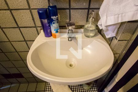 Casa à venda com 300m², 5 quartos e 3 vagas Casa à venda com 300m², 5 quartos e 3 vagasBanheiro de serviço