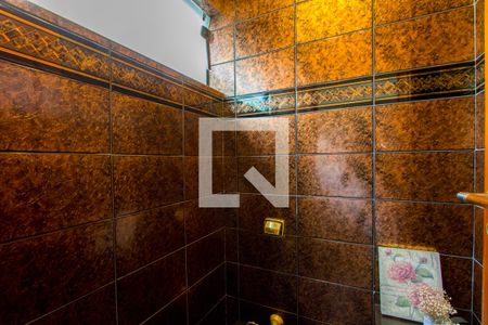 Casa à venda com 300m², 5 quartos e 3 vagas Casa à venda com 300m², 5 quartos e 3 vagasLavabo