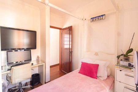 Casa à venda com 300m², 5 quartos e 3 vagas Casa à venda com 300m², 5 quartos e 3 vagasQuarto 2