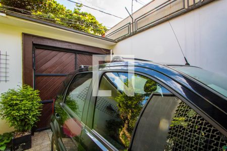 Casa à venda com 300m², 5 quartos e 3 vagas Casa à venda com 300m², 5 quartos e 3 vagasGaragem